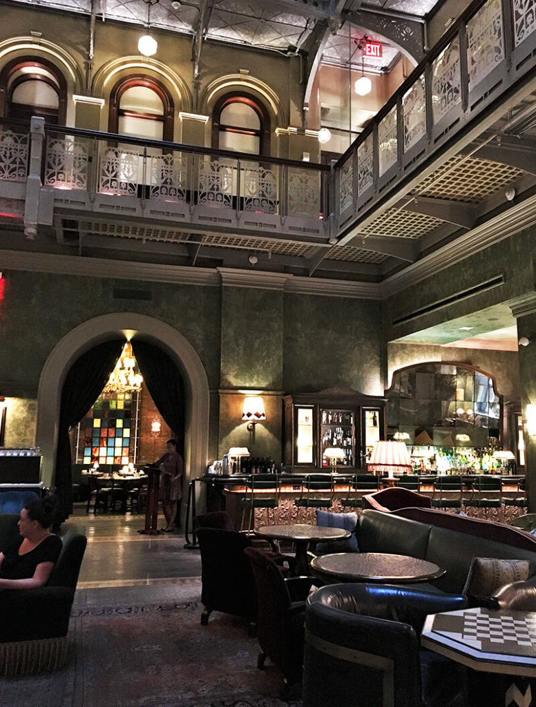 憧れのホテルでも、朝食だったら手が届く！超ラグジュアリー空間で極上セレブ時間。テンプルコート ザ ビークマン ホテル内（TEMPLE COURT in The Beekman A Thompson Hotel） - ロウアーマンハッタン, モーニング, マンハッタン, ホテル, ブランチ, ニューヨーク, テンプルコート, ザビークマン, ザ ビークマン ア トンプソン ホテル, コーヒー, グルメ, カフェ, アボカドトースト, The Beekman A Thompson Hotel, TEMPLE COURT, nyc, NY, morning