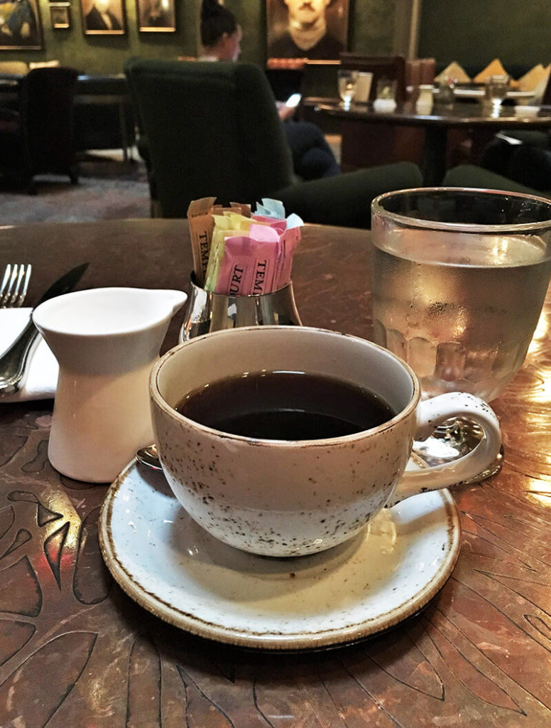 憧れのホテルでも、朝食だったら手が届く！超ラグジュアリー空間で極上セレブ時間。テンプルコート ザ ビークマン ホテル内（TEMPLE COURT in The Beekman A Thompson Hotel） - ロウアーマンハッタン, モーニング, マンハッタン, ホテル, ブランチ, ニューヨーク, テンプルコート, ザビークマン, ザ ビークマン ア トンプソン ホテル, コーヒー, グルメ, カフェ, アボカドトースト, The Beekman A Thompson Hotel, TEMPLE COURT, nyc, NY, morning