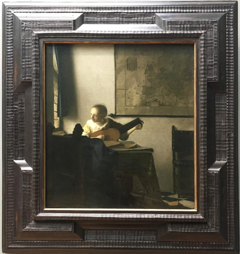 「Young Woman with a Lute（1662-63年頃）」リュートを調弦する若い女性