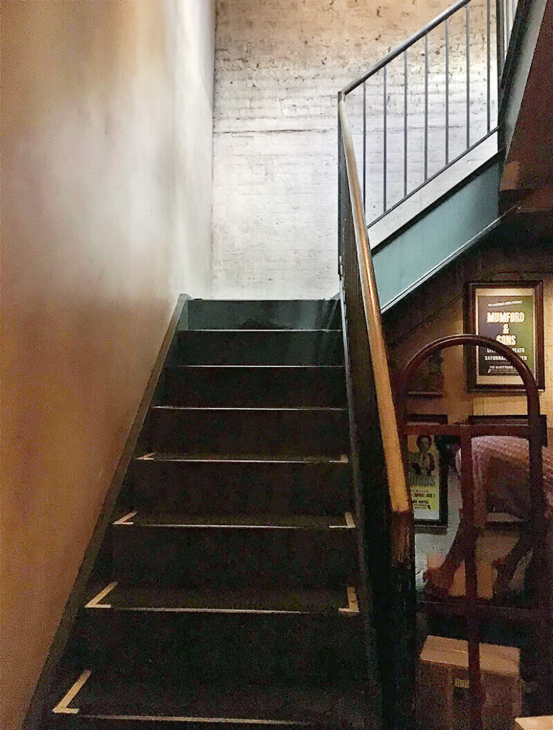 最高に怪しいエンターテインメント前に大都会のオアシスへ。ルーフトップバー、ガロウ・グリーン（Gallow Green） -