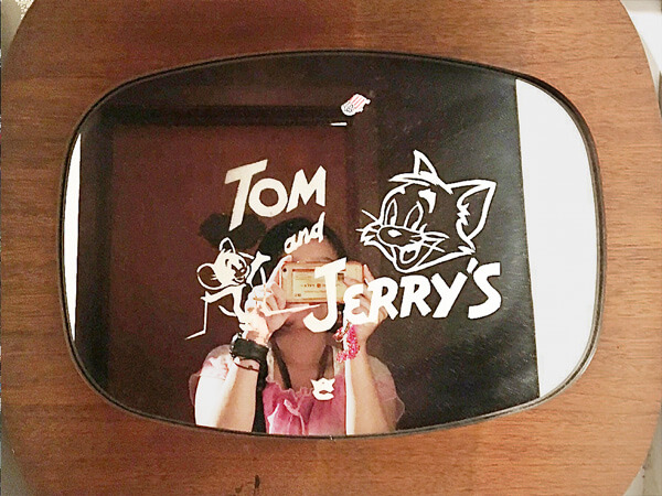 天使のような微笑みの美女を酒の肴に今宵もハッピーアワースタートです！トム＆ジェリーズ（Tom & Jerry's） - パブ, ハッピーアワー, バー, トム＆ジェリーズ, イーストヴィレッジ, Happy Hour, Bar