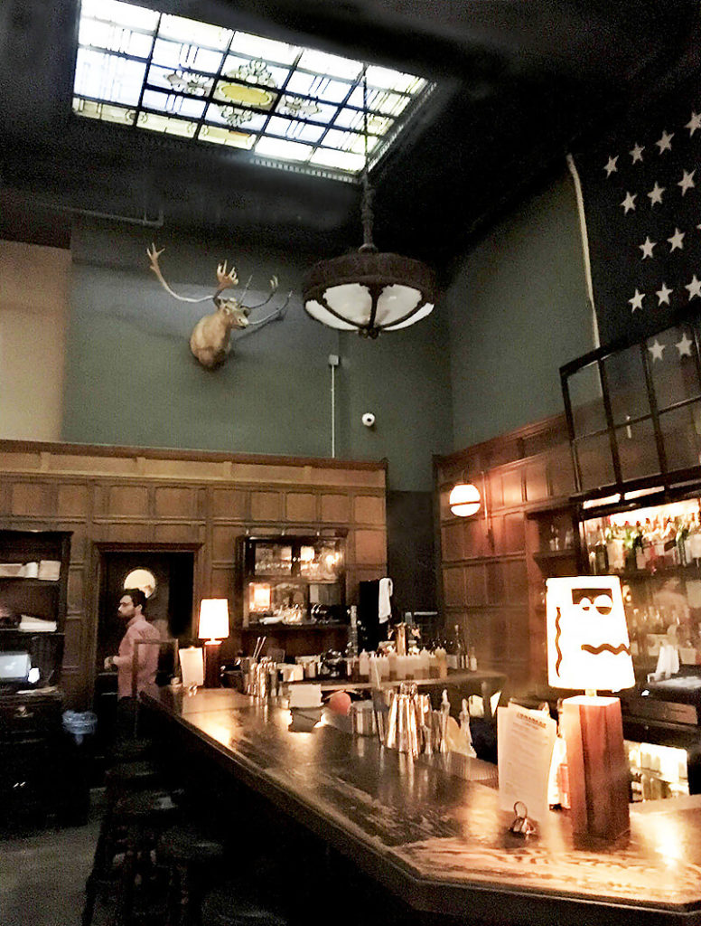 コーヒー片手に奥に進むとそこは別世界&hellip;スタンプタウン コーヒー ロースターズ（Stumptown Coffee Roasters） - ミッドタウンイースト, コーヒー, カフェ