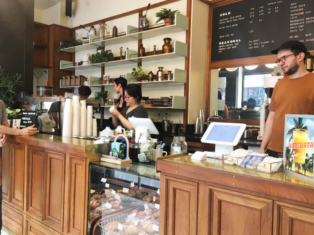 コーヒー片手に奥に進むとそこは別世界&hellip;スタンプタウン コーヒー ロースターズ（Stumptown Coffee Roasters） - ミッドタウンイースト, コーヒー, カフェ