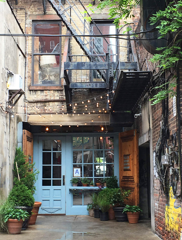 生命のパワーみなぎるレストラン、フリーマンズ(Freemans) 生命のパワーみなぎるレストラン、フリーマンズ(Freemans) -