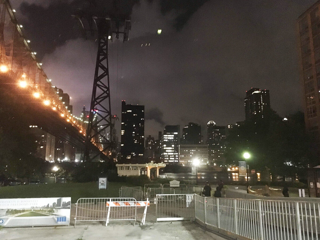 超絶穴場な空中散歩、ニューヨークの街並みを格安で堪能するなら！トラムウェイ（The Roosevelt Island Tramway） - 観光, 景色, 夜景, 交通, ルーズベルトアイランド, アッパーイーストサイド