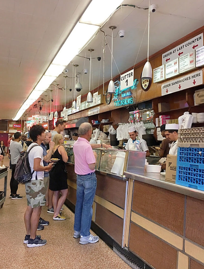 ハーフサイズで満腹！あの映画で名シーン爆誕のユダヤ料理レストラン、カッツ・デリカテッセン（Katz's Delicatessen） - 肉, ロウアーイースト サイド, ランチ, ブランチ, ハンバーガー, チャイナタウン, グルメ