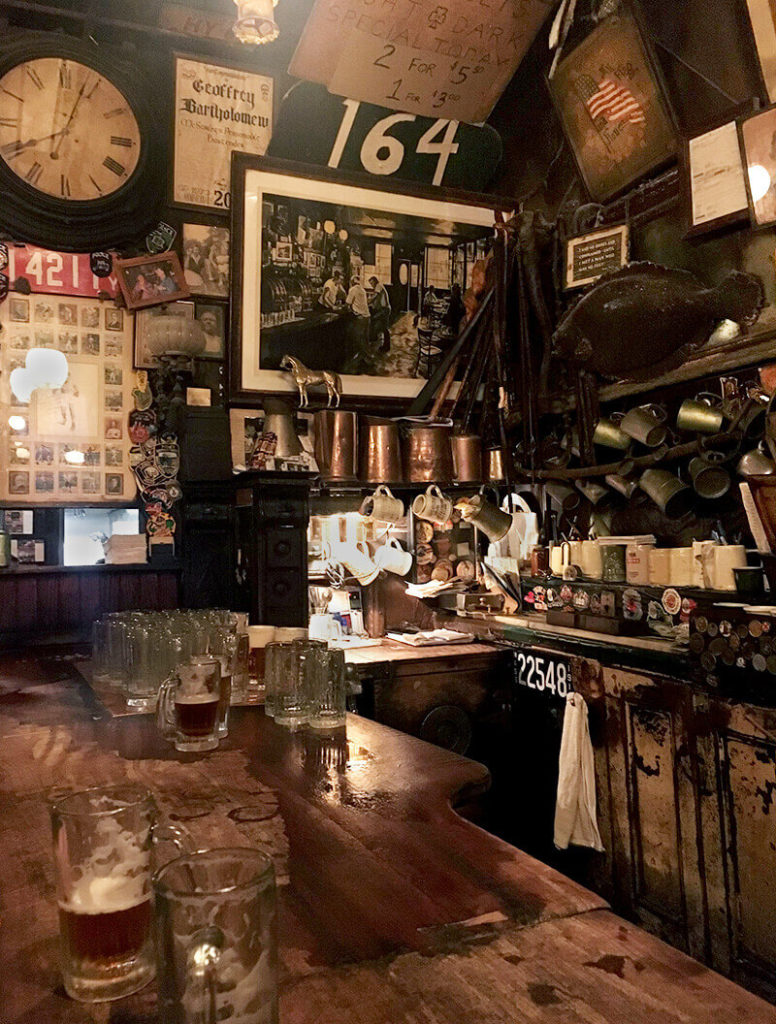 歴史を感じるニューヨーク最古のパブ！マクソリーズ・オールド・エール・ハウス（McSorley's Old Ale House） - 歴史, ビール, バー, イーストヴィレッジ, アイリッシュパブ