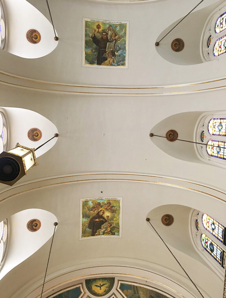 小さなイタリアの小さな、最も貴重な血の教会（Church of The Most Precious Blood） - 観光, 教会, リトルイタリー, チャイナタウン