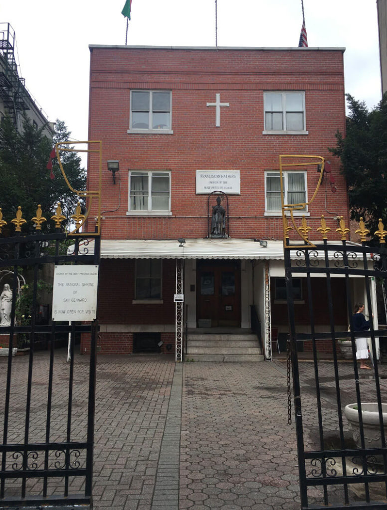 小さなイタリアの小さな、最も貴重な血の教会（Church of The Most Precious Blood） - 観光, 教会, リトルイタリー, チャイナタウン