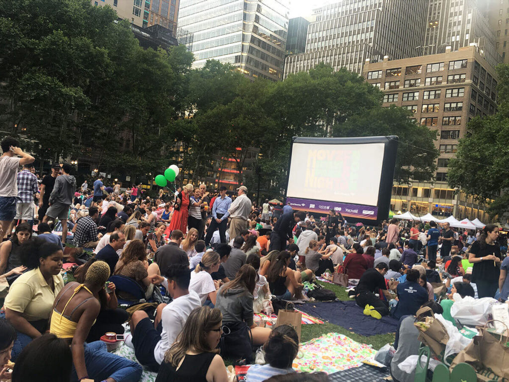 野外映画は夏の風物詩！『恋人たちの予感』無料上映（ Bryant Park Movie Nights） - 無料イベント, 映画, 公園, ミッドタウンウェスト, ミッドタウンイースト, ミッドタウン, ブライアントパーク, エンターテインメント, イベント