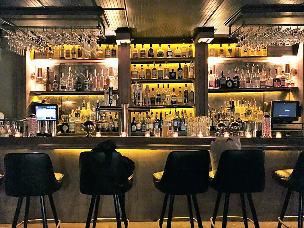 床屋の奥に秘密の空間！？ブラインドバーバー（Blind Barber） - 床屋, ハッピー, バー, スピークイージー, イーストビレッジ